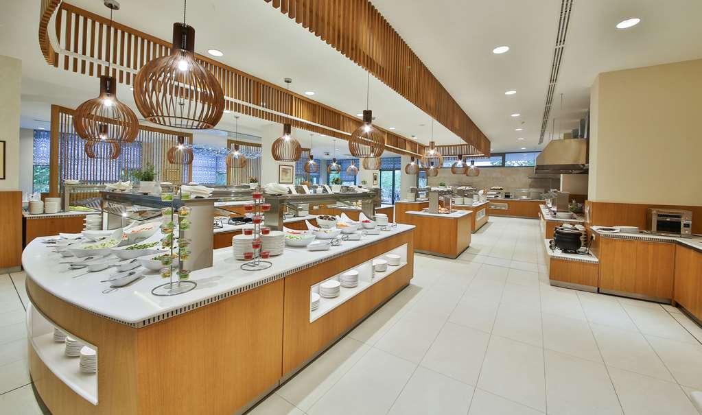 Maritim Hotel Paradise Blue Albena Restaurant foto