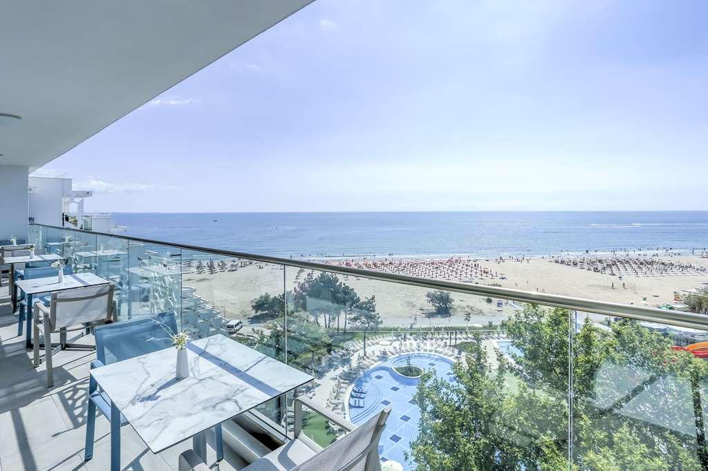 Maritim Hotel Paradise Blue Albena Restaurant foto